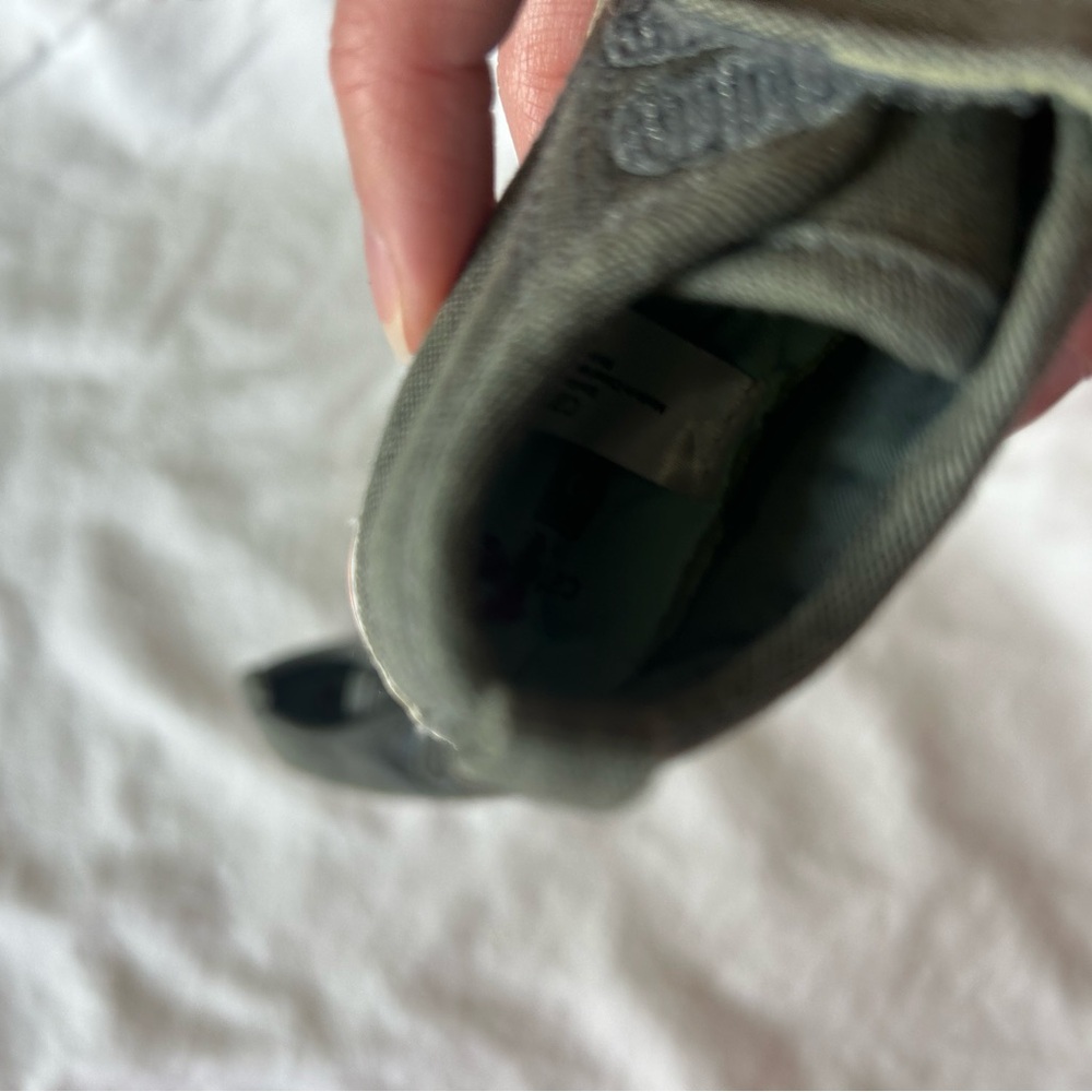 Baby Shoes - Picture 2 of 3